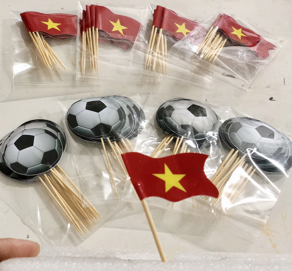 Cờ Tăm Trái Bóng + Lá Cờ Việt Nam Cờ Tăm Trái Bóng + Lá Cờ Việt Nam