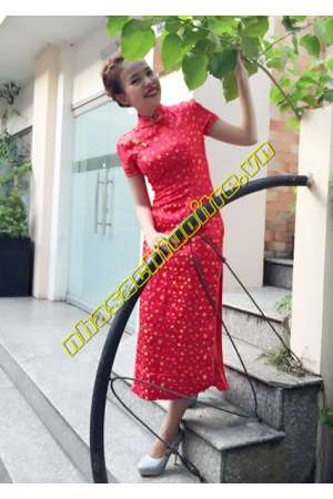 Sườn xám gấm dài đỏ tươi